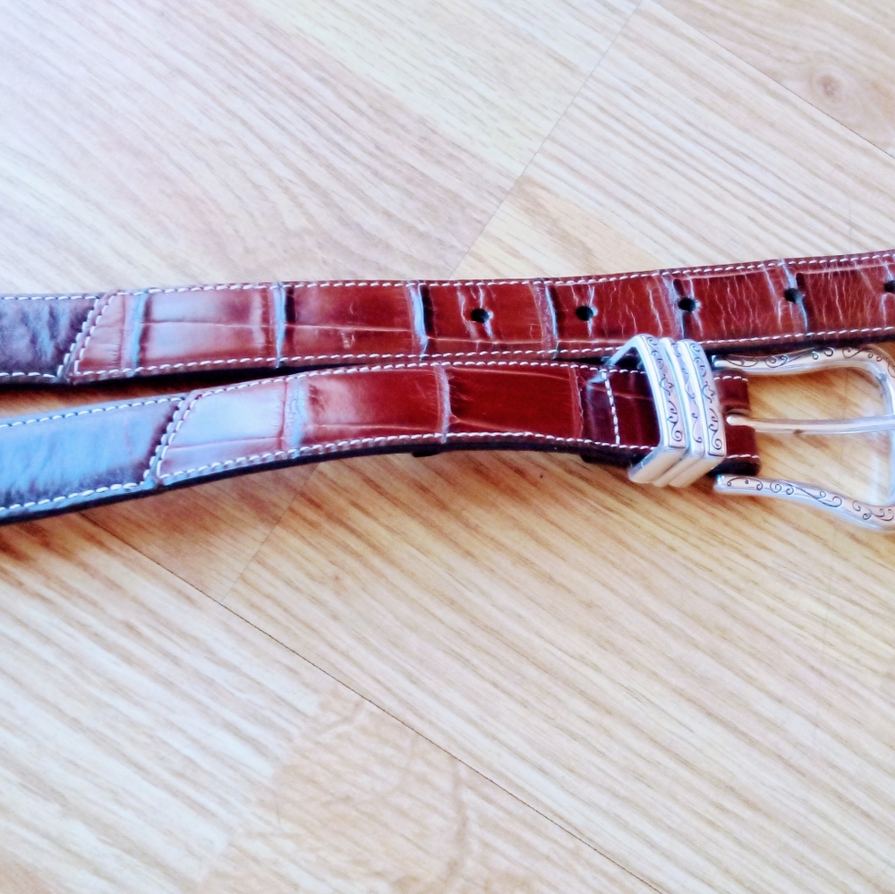Brighton ladies belt like new condition in browns. Size M/L, 32, B30028